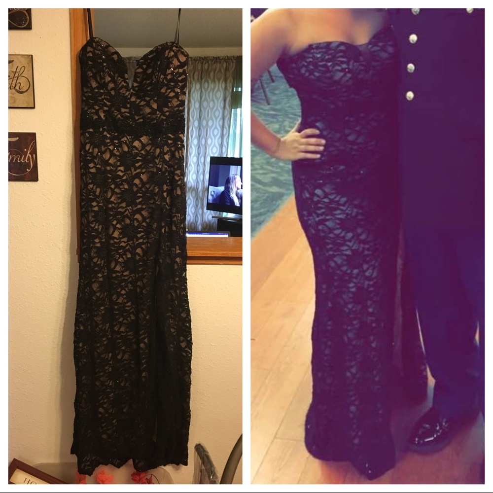 🌟 Lace Formal Gown